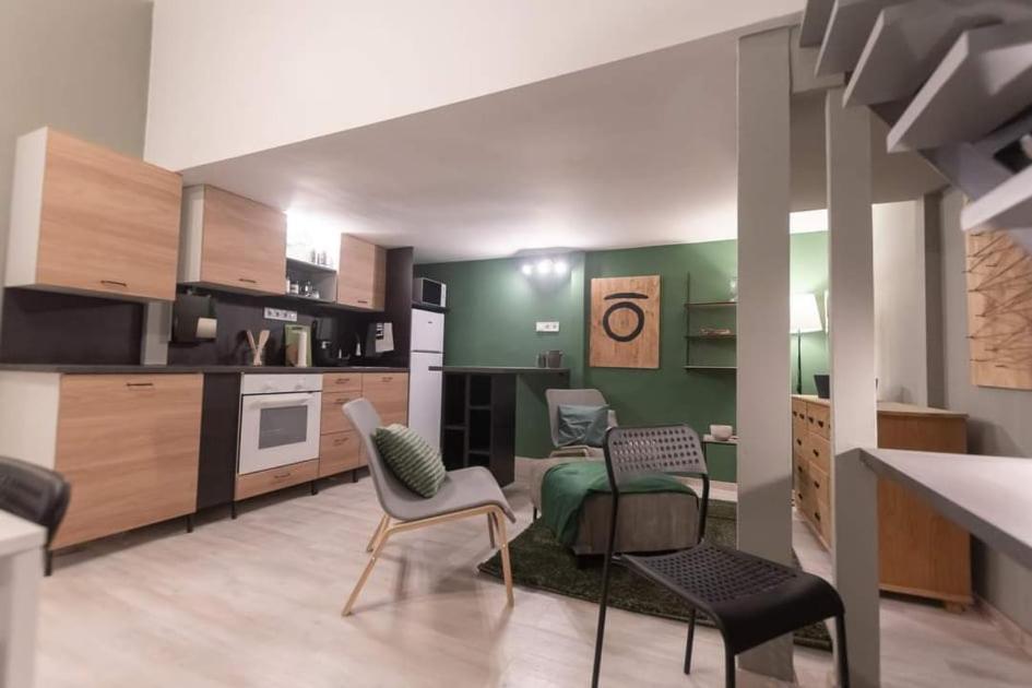 Central Stay Gozsdu Budapeste Exterior foto